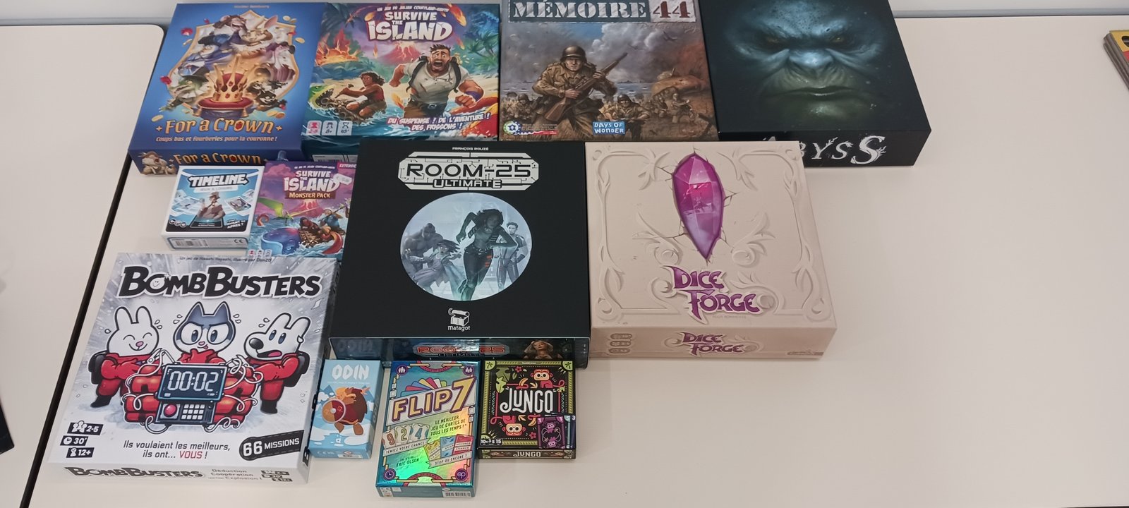 Ensemble de jeux d'une soirée jeux.