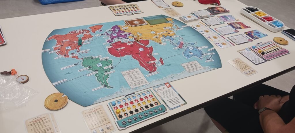 Partie à 3 joueurs de trekki,g the world.