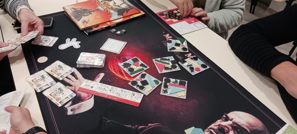 Une partie de comix trip lors de notre soirée jeux.